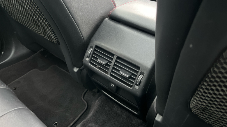 Jaguar E-Pace 2.0d Chequered Flag Edition 5dr Auto Diesel Estate